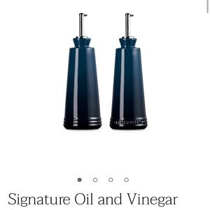 Le Creuset matching oil and vinegar, new in box, gorgeous new color nuet